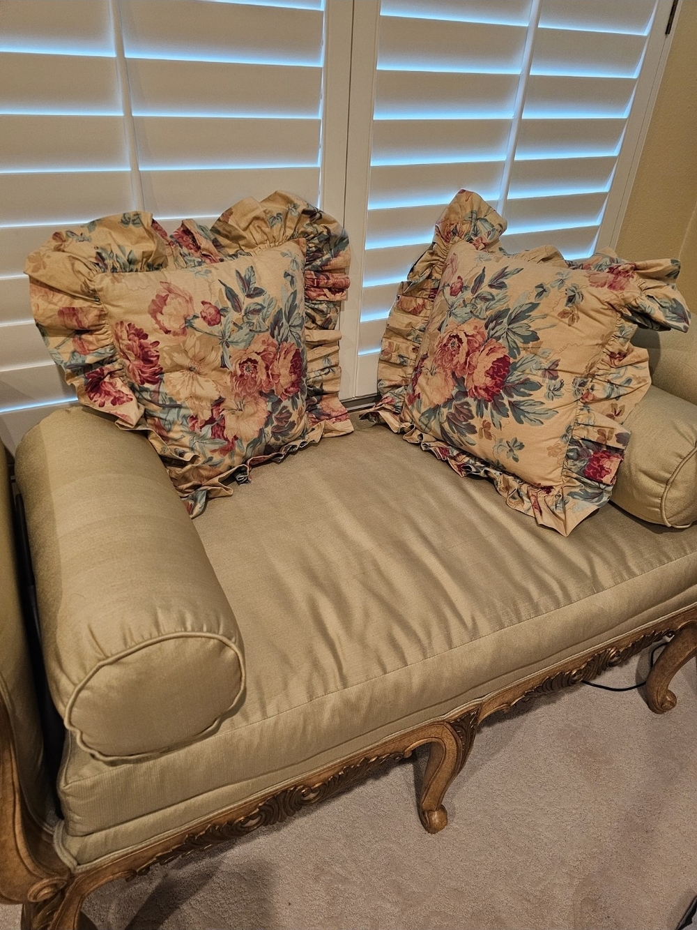 Ralph Lauren-Elsa Floral 2 Custom Maded Pillows 24x24' Pristine Like New